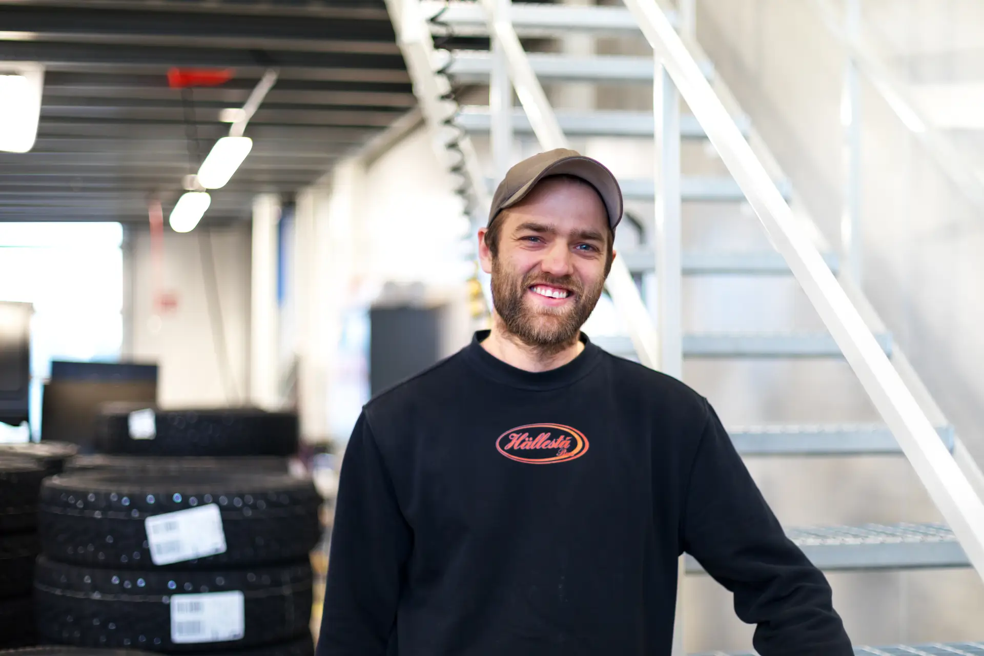anthon fordonstekniker på hällesta buss